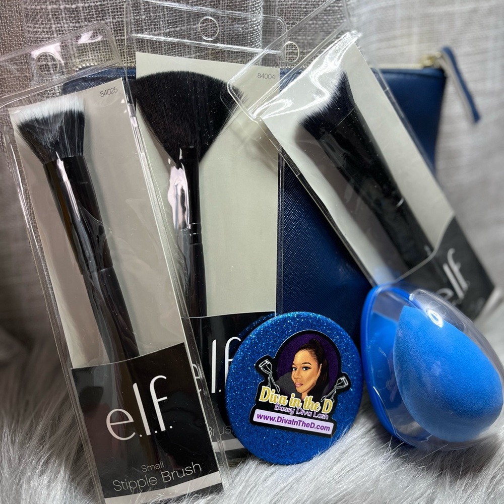 🎉4 Pieces Makeup Brushes and Sponge